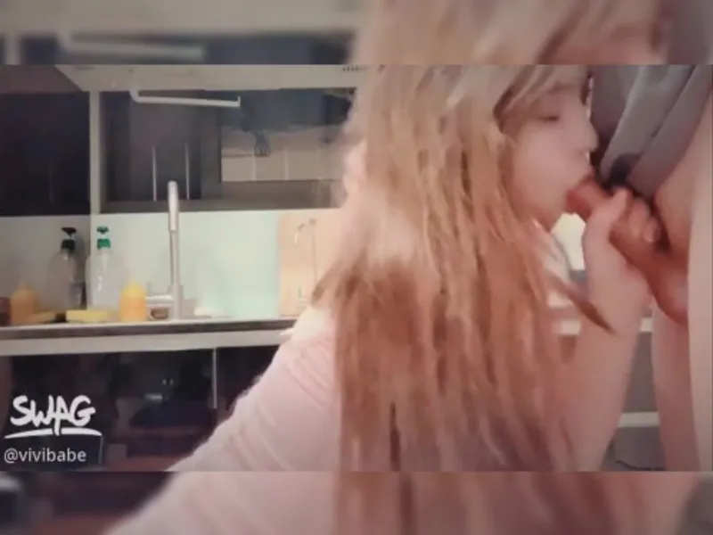 Hoá thân thành nhân viên chăm sóc xinh chịch với bạn trai