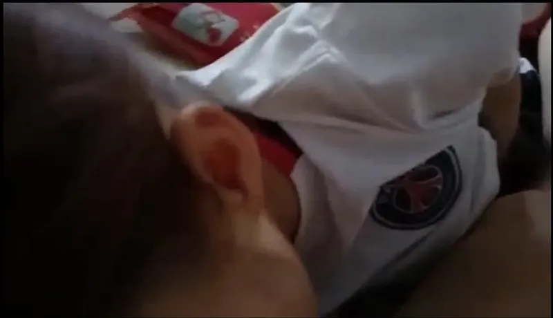 Nhân tình đam mê đá bóng