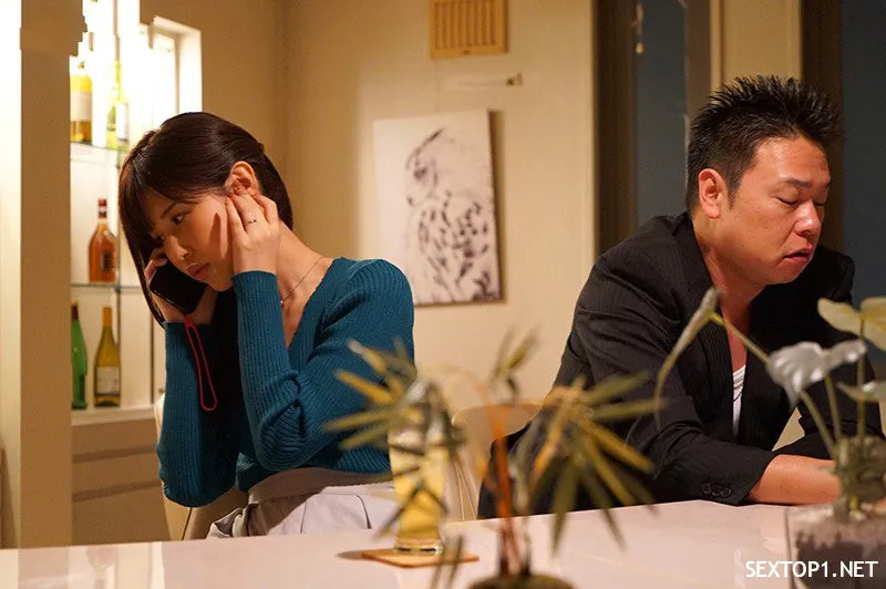 Chồng yêu yếu, người vợ tìm đến nhân tình củ